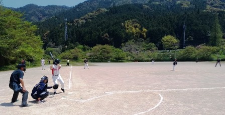 2019.4.20軟式野球中部ブロック予選（試合の様子）.jpg